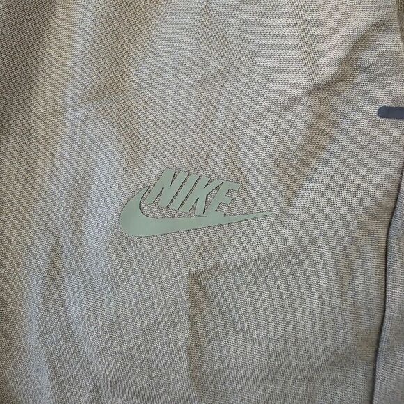 Nike Tech Fleece Shorts Olive Green Men's XL Lightweight Knit Side Zip Pocket LE - Picture 12 of 12